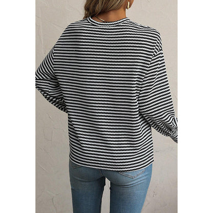 Casual Loose Knitted Pullover – Striped or Plaid Perfection