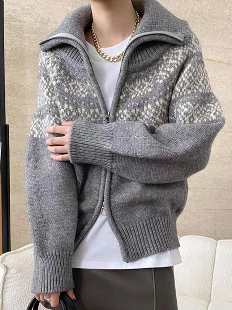 Everyday Cozy: The Perfect Layering Cardigan for Winter