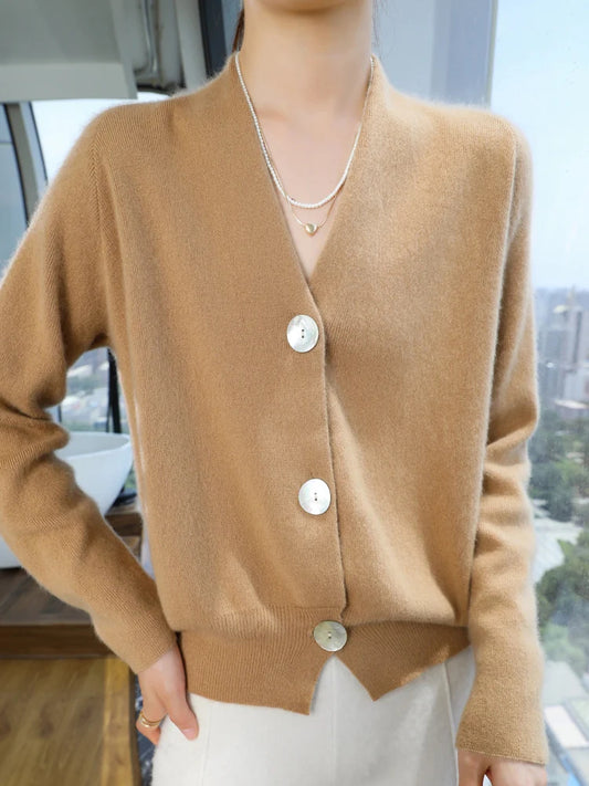 Pure Sophistication: The Ultra-Soft Cashmere Essential