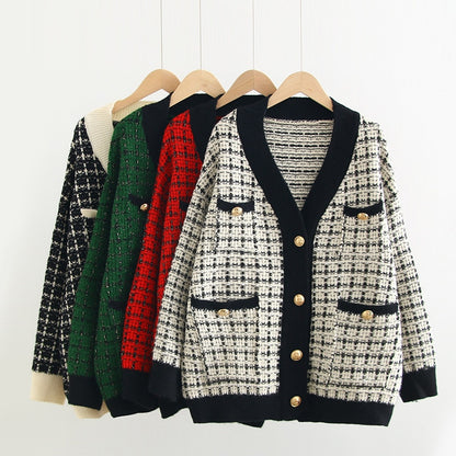 Oversized Knit Plaid Cardigan Sweater – Vintage Autumn/Winter Loose Fit, Thick White & Black Casual Knitwear with Pearl Button