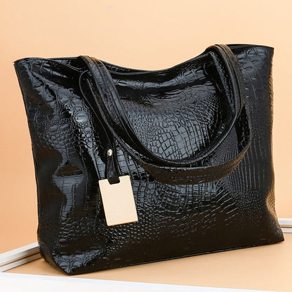 Women's Large Capacity Shoulder Bag – PU Leather Retro Crocodile Pattern Underarm Shopper Tote for Travel